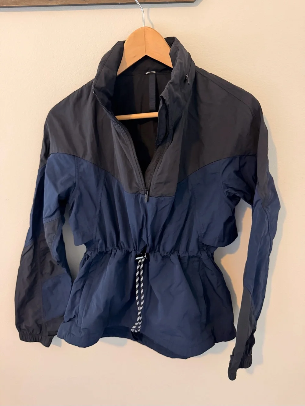 Lululemon Evergreen Anorak Windbreaker